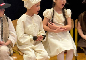 "Maleńka przyszła Miłość..."- Jasełka w gr. VI