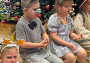 "Maleńka przyszła Miłość..."- Jasełka w gr. VI