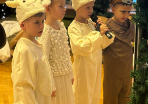 "Maleńka przyszła Miłość..."- Jasełka w gr. VI