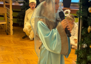 "Maleńka przyszła Miłość..."- Jasełka w gr. VI