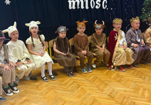 "Maleńka przyszła Miłość..."- Jasełka w gr. VI