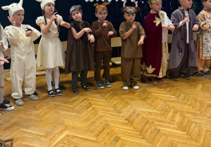 "Maleńka przyszła Miłość..."- Jasełka w gr. VI