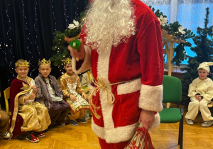 "Maleńka przyszła Miłość..."- Jasełka w gr. VI