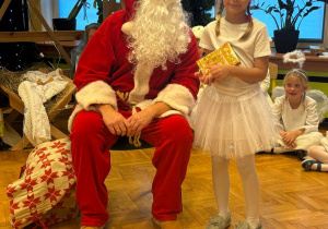 "Maleńka przyszła Miłość..."- Jasełka w gr. VI