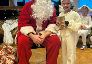 "Maleńka przyszła Miłość..."- Jasełka w gr. VI