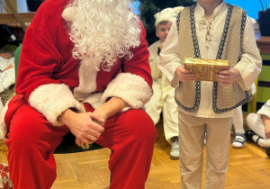 "Maleńka przyszła Miłość..."- Jasełka w gr. VI