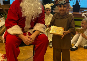 "Maleńka przyszła Miłość..."- Jasełka w gr. VI