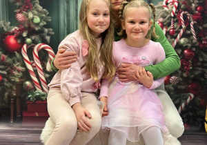 "Maleńka przyszła Miłość..."- Jasełka w gr. VI