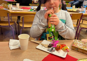 "Maleńka przyszła Miłość..."- Jasełka w gr. VI