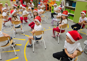 „Bądź wysportowany jak Święty Mikołaj” – aktywnie i na sportowo w gr. IV