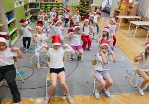 „Bądź wysportowany jak Święty Mikołaj” – aktywnie i na sportowo w gr. IV