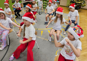 „Bądź wysportowany jak Święty Mikołaj” – aktywnie i na sportowo w gr. IV