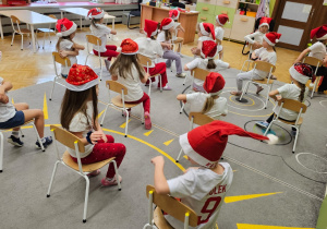 „Bądź wysportowany jak Święty Mikołaj” – aktywnie i na sportowo w gr. IV