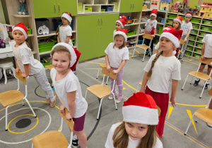 „Bądź wysportowany jak Święty Mikołaj” – aktywnie i na sportowo w gr. IV