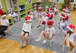 „Bądź wysportowany jak Święty Mikołaj” – aktywnie i na sportowo w gr. IV