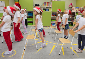 „Bądź wysportowany jak Święty Mikołaj” – aktywnie i na sportowo w gr. IV