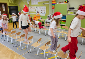 „Bądź wysportowany jak Święty Mikołaj” – aktywnie i na sportowo w gr. IV