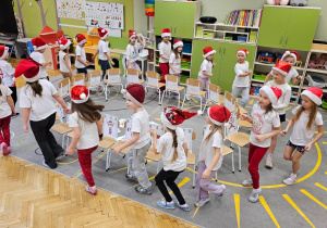 „Bądź wysportowany jak Święty Mikołaj” – aktywnie i na sportowo w gr. IV