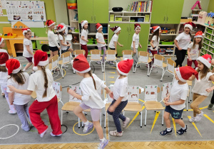 „Bądź wysportowany jak Święty Mikołaj” – aktywnie i na sportowo w gr. IV