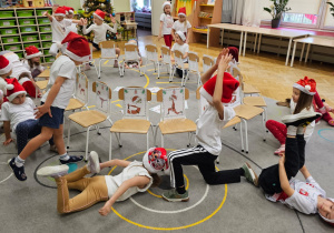 „Bądź wysportowany jak Święty Mikołaj” – aktywnie i na sportowo w gr. IV