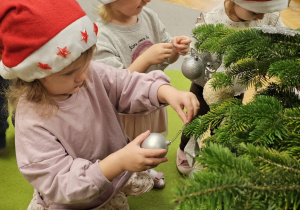 „W oczekiwaniu na Święta Bożego Narodzenia” – świąteczny czas u maluszków grupy I
