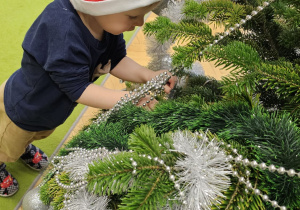 „W oczekiwaniu na Święta Bożego Narodzenia” – świąteczny czas u maluszków grupy I