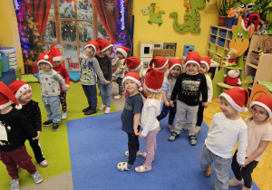 „W oczekiwaniu na Święta Bożego Narodzenia” – świąteczny czas u maluszków grupy I