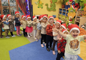„W oczekiwaniu na Święta Bożego Narodzenia” – świąteczny czas u maluszków grupy I