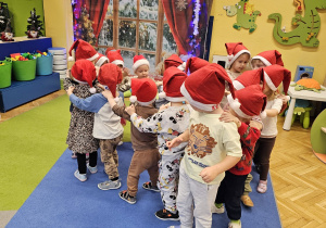 „W oczekiwaniu na Święta Bożego Narodzenia” – świąteczny czas u maluszków grupy I