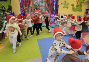 „W oczekiwaniu na Święta Bożego Narodzenia” – świąteczny czas u maluszków grupy I