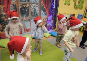 „W oczekiwaniu na Święta Bożego Narodzenia” – świąteczny czas u maluszków grupy I