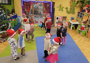 „W oczekiwaniu na Święta Bożego Narodzenia” – świąteczny czas u maluszków grupy I