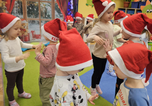 „W oczekiwaniu na Święta Bożego Narodzenia” – świąteczny czas u maluszków grupy I