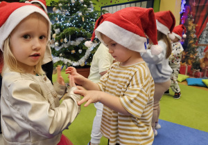 „W oczekiwaniu na Święta Bożego Narodzenia” – świąteczny czas u maluszków grupy I