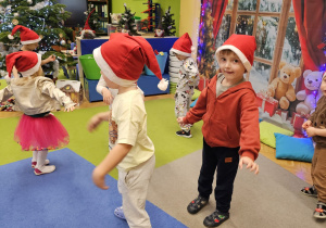 „W oczekiwaniu na Święta Bożego Narodzenia” – świąteczny czas u maluszków grupy I