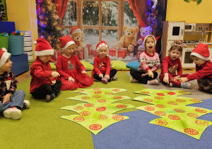 „W oczekiwaniu na Święta Bożego Narodzenia” – świąteczny czas u maluszków grupy I