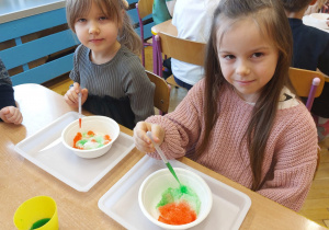 ,,Zimowe eksperymenty” - Innowacyjne Warsztaty Edukacyjne z KidsLab Konin w grupie V