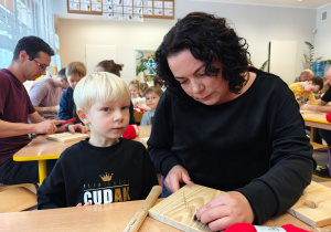 "Serduszko dla Babć i Dziadków"- warsztaty z rodzicami w grupie II