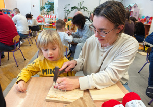 "Serduszko dla Babć i Dziadków"- warsztaty z rodzicami w grupie II