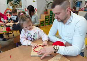 "Serduszko dla Babć i Dziadków"- warsztaty z rodzicami w grupie II