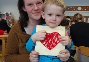 "Serduszko dla Babć i Dziadków"- warsztaty z rodzicami w grupie II