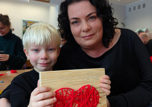 "Serduszko dla Babć i Dziadków"- warsztaty z rodzicami w grupie II