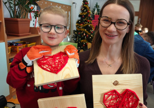 "Serduszko dla Babć i Dziadków"- warsztaty z rodzicami w grupie II