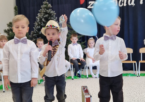 „Dla Dziadka i Babci prześlę dziś buziaczki, słodkie czekoladki…” - grupa X