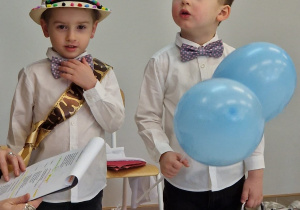 „Dla Dziadka i Babci prześlę dziś buziaczki, słodkie czekoladki…” - grupa X