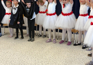 „Wzruszające Spotkanie Pokoleń: Dzień Babci i Dziadka w Grupie IV”