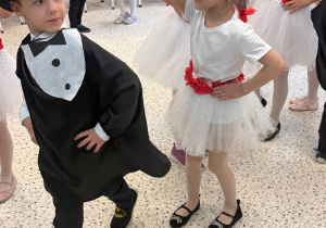 „Wzruszające Spotkanie Pokoleń: Dzień Babci i Dziadka w Grupie IV”