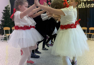 „Wzruszające Spotkanie Pokoleń: Dzień Babci i Dziadka w Grupie IV”