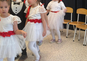 „Wzruszające Spotkanie Pokoleń: Dzień Babci i Dziadka w Grupie IV”