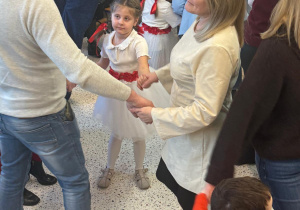 „Wzruszające Spotkanie Pokoleń: Dzień Babci i Dziadka w Grupie IV”